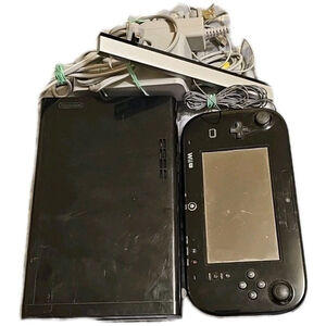 Nintendo Wii U Deluxe 32GB Console WUP-101(02) With Gamepad WUP-010(USA) Cables